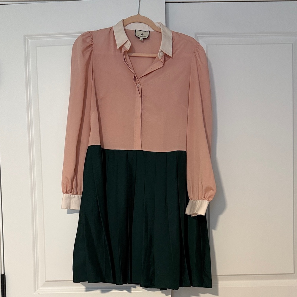 Tuckernuck Blush Pink and Forest Green Two-Tone Pleated Dress